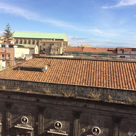 Casa Nel Cuore Di Napoliアパートメント エクステリア 写真